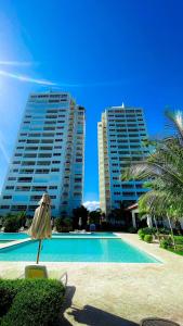 Modern, Comfortable, Close to Beaches