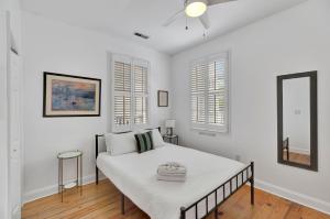 Retreat on Spring, Unit A