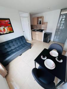 Edificio Las Vegas Apto privado a 15 min de Clínica Valle del Lili y Univalle a 5 min de Unicentro