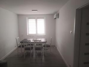 Apartament u Kazika nad jeziorem Druglin Rożyńsk w okolicy Ełku