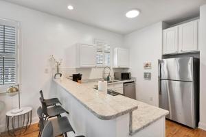 Retreat on Spring, Unit B