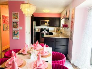 Pinkies Paradise-3BD2BASleeps 8PP-Lake Ozark