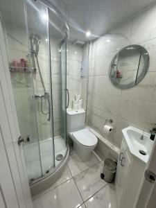 Room 1 - En-suite for 3 people