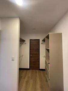 Apartamento Centrico con parqueo gratuito
