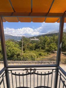 TSAGARIKO ROOMS - The old shoemakers shop of the village