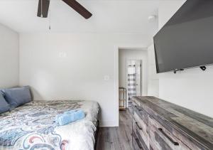 2BR Haven 306C Close to Charlottes Uptown