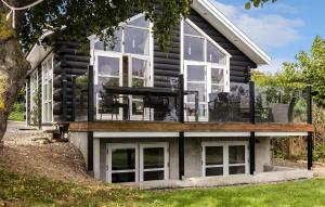 Awesome Home In Børkop With Wifi