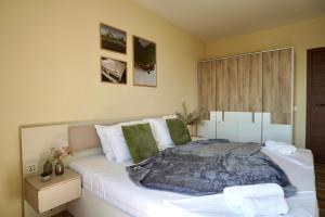 Cozy place with free parking