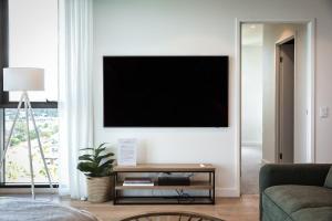 Luxury Beachside Apartment - The Hemingway