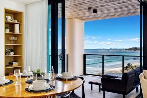 Luxury Beachside Apartment - The Hemingway