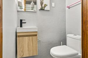 Departamento moderno a pasos de Parque Arauco y Metro Manquehue