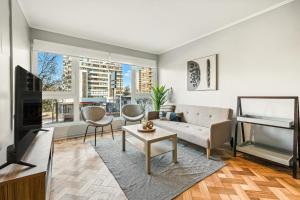 Departamento moderno a pasos de Parque Arauco y Metro Manquehue