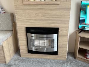 Andreas Riverside Retreat at 7 Lakes Country Park