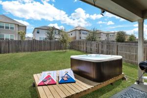 Hot Tub Getaway Game Room Office Yard Bbq Wifi
