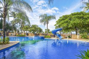 Beachfront view large Condo with Pools PVT luxury patio in great location