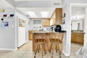 Oceanfront Escape at Sunbird Balcony Views!