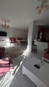2 bedroom apartment, rehab city,near cairo airport