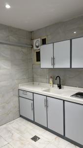 غرفتين وصالة