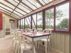 Longère Bretonne Rénovée avec Parking et WiFi - FR-1-306-841