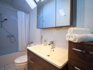 With beach chair & sea