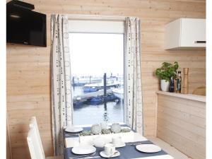 Houseboat with 2 bedrooms