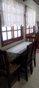 Charmosa Casa de Madeira a 700 metros da praia