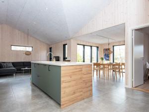 10 person holiday home in Glesborg-By Traum