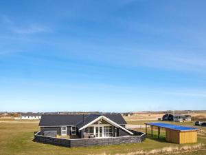 10 person holiday home in Harboøre