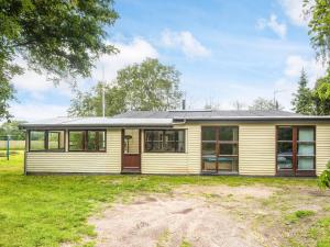 8 person holiday home in Knebel