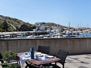 5 person holiday home in SKÄRHAMN-By Traum