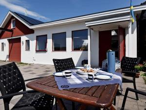 5 person holiday home in SKÄRHAMN-By Traum