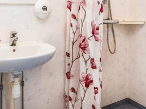 4 person holiday home in LÖTTORP-By Traum