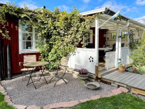 Cozy Cottage near Beach in Ahus