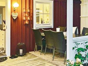 Cozy Cottage near Beach in Ahus