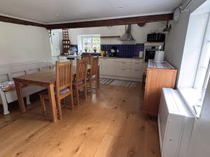 6 person holiday home in ÖRKELJUNGA