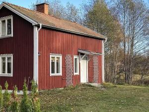 5 person holiday home in STAVSJÖ-By Traum