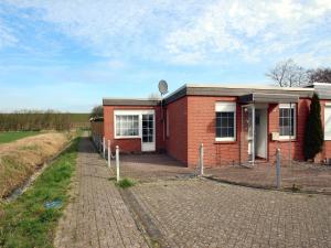 Holiday Bungalow in Dornumersiel