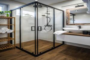 Air-conditioned holiday homes, summer pool, sauna