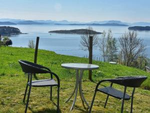 6 person holiday home in Onarheim