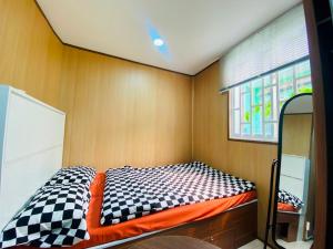 Lunaria Maison- Lucy House