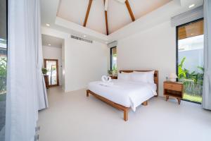 Anchan Villas Phuket - 4 BR Signature Pool Villa by Escape Villas