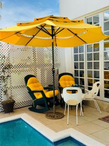 The PoolSide Pad- 5 mins from Airport & Beaches