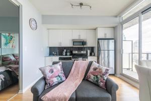 Bright & Colourful 1Bd Apartment