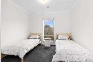 Varee - Stylish and Newly Renovated