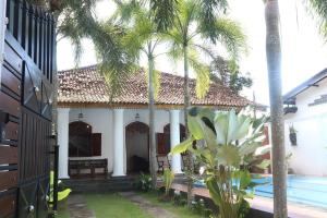 Sayakkara Walawwa by FNF