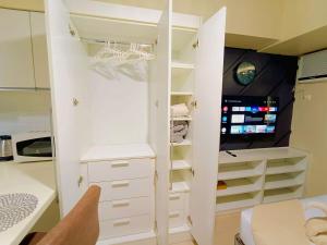 1111T1 Avida Riala IT Park 400 Mbps Internet Studio Unit