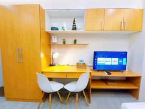 1702T1 Avida Riala IT Park Cozy Studio Unit 350Mpbs Speed