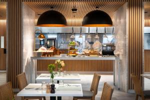 Holiday Inn Melbourne Bourke Street Mall by IHG