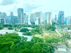 Luana Waikiki hotel& suites