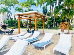 Luana Waikiki hotel& suites